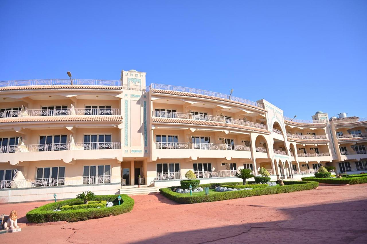 Fayoum Hotel 'Ezbet Sa'di Mugawir Exterior photo